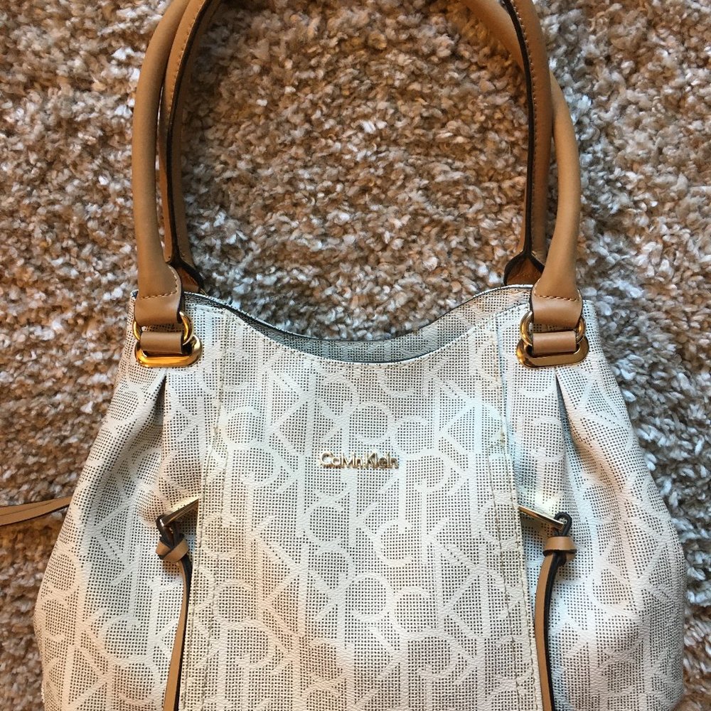 Calvin Klein Ladies Handbag/Purse